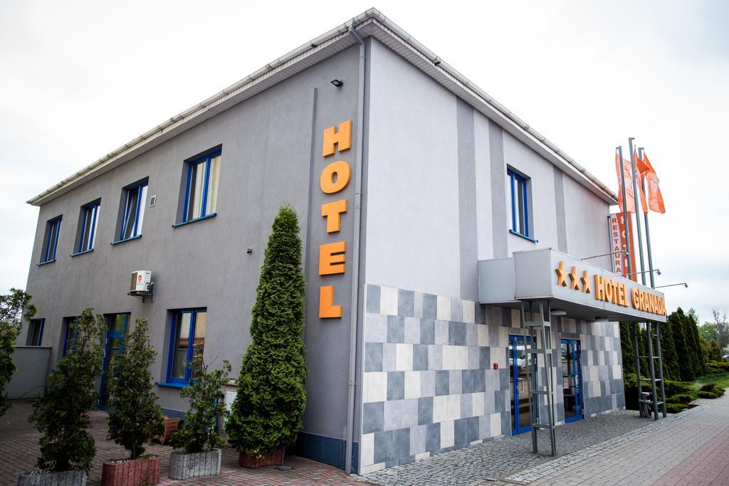 Hotel Granada Ostrów Wielkopolski Exterior foto